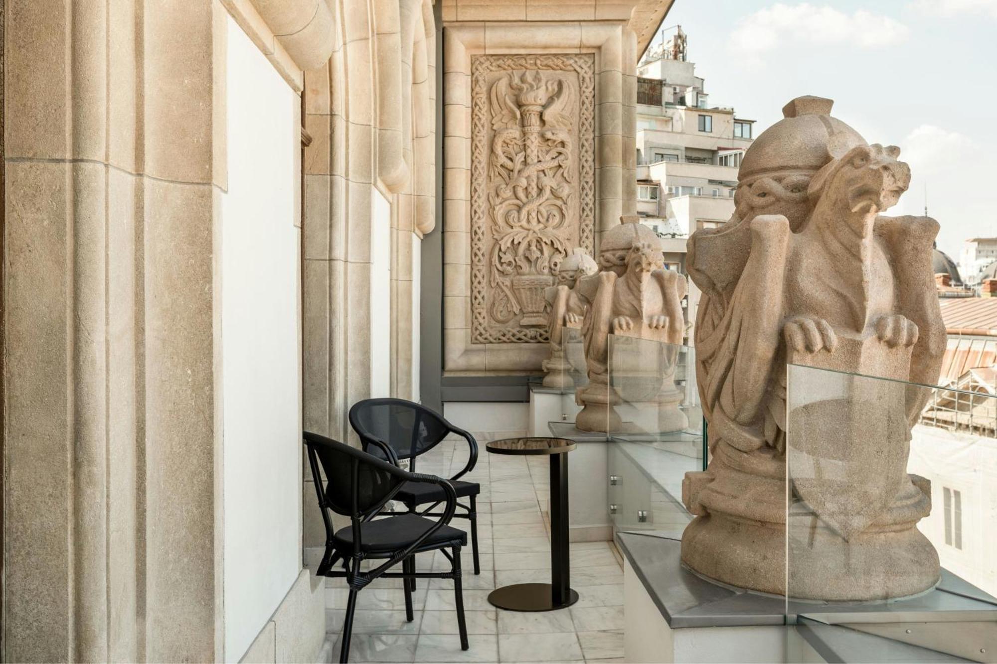 Hotel The Marmorosch Bucharest, Autograph Collection Exteriér fotografie The balcony of the suite