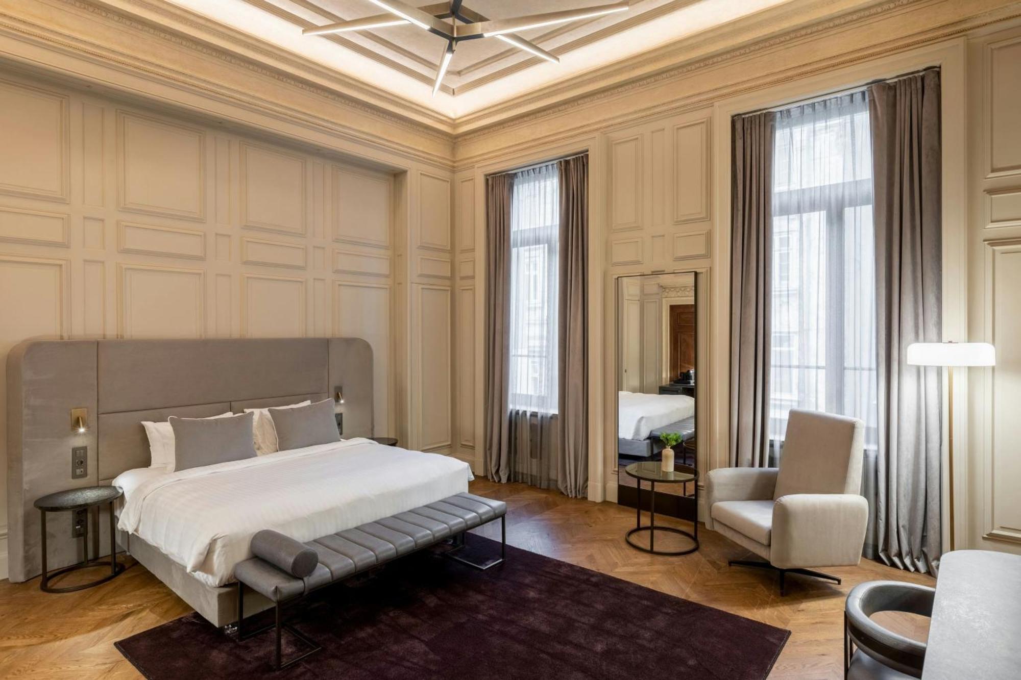 Hotel The Marmorosch Bucharest, Autograph Collection Exteriér fotografie A bedroom at the hotel